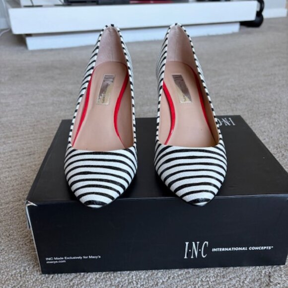 INC Women's Stripe Black and White Zitah Pointed Toe Pumps in Perfect Condition - Picture 3 of 7